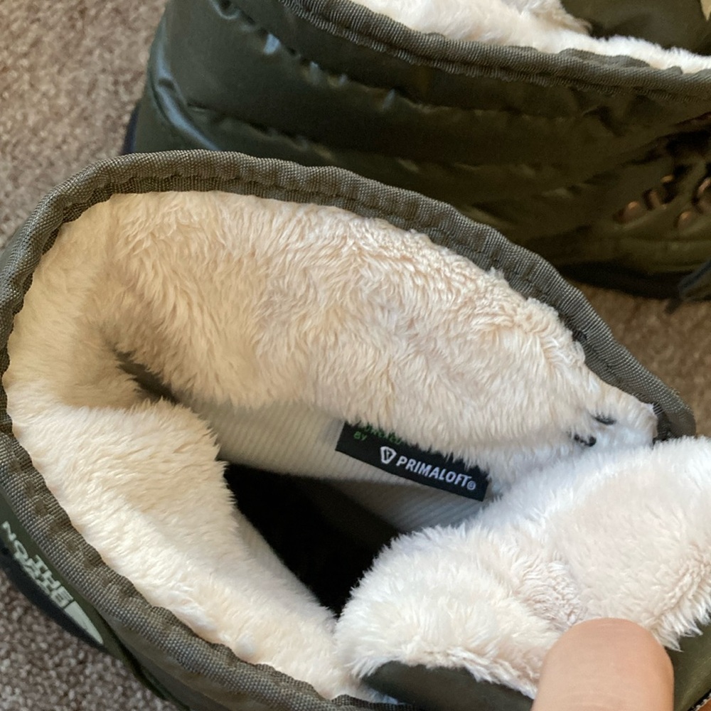 For Sharon: The North Face Green Winter Boots - Picture 3 of 9